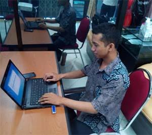 Kerja Praktek Maintenance Komputer Dan Jaringan  CV Mulia Jaya Surabaya