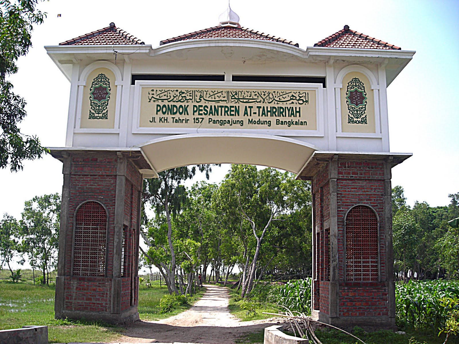 Dosen Informatika dan Ekonomi Untag Berangkat Bersama Untuk Pengabdian Di Madura