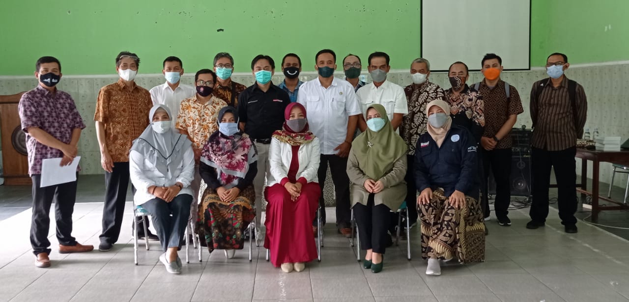 Dosen Teknik Informatika Melakukan Pengabdian di Badal Kediri