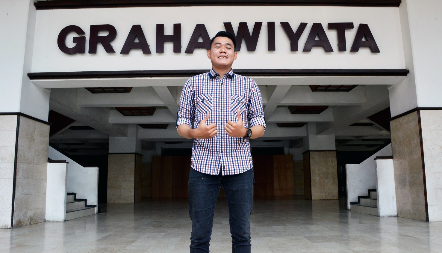 MAHASISWA TEKNIK INFORMATIKA UNTAG SURABAYA MENCIPTAKAN APLIKASI PEMBELAJARAN UNTUK SMK FARMASI