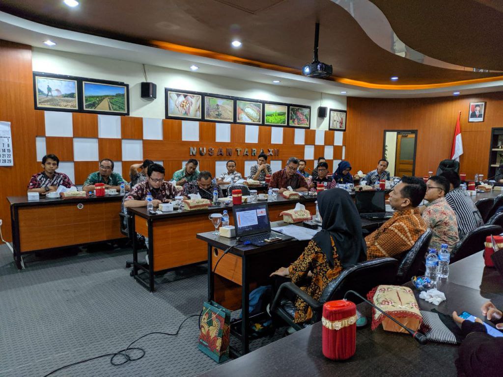 Kolaborasi Dosen dan Mahasiswa dalam Studi Kasus Industri